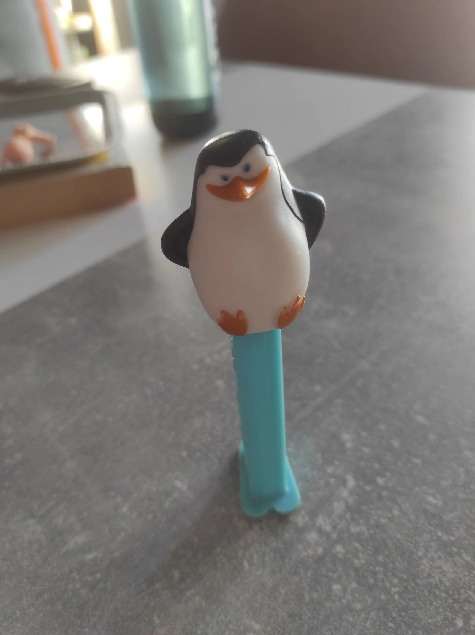 Dispensador Pez pingüinos Madagascar 2014